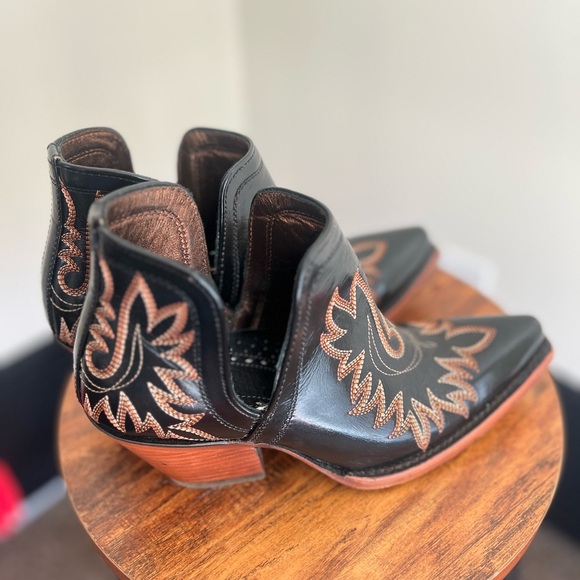 Ariat Black and Brown Ankle Boots - Picture 3 of 9